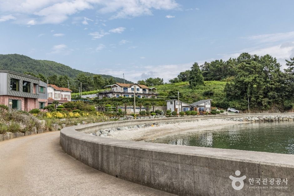 신흥해바리마을 여행 추천 - 메고지고 신흥해바리마을 여행 추천 - 메고지고