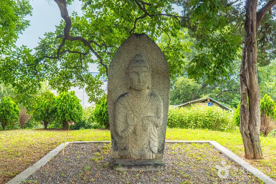 양성 석조여래입상 여행 추천 - 메고지고 양성 석조여래입상 여행 추천 - 메고지고