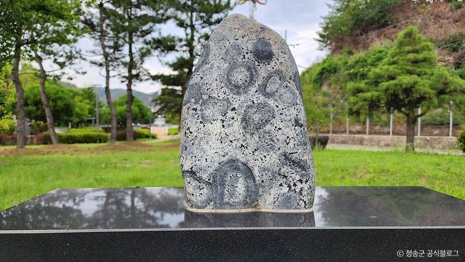 파천 구상 화강암 (청송 국가지질공원) 여행 추천 - 메고지고