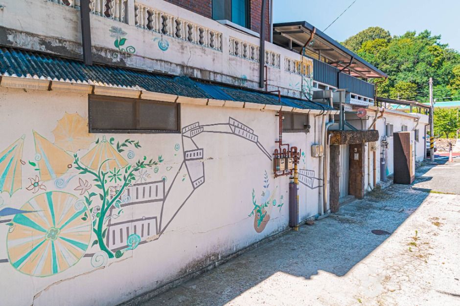 전주 산성벽화마을 여행 추천 - 메고지고