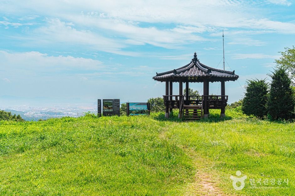 김포 수안산성 여행 추천 - 메고지고