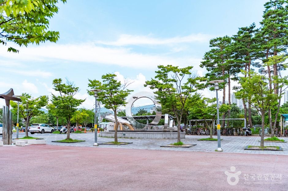 대전역 동광장 여행 추천 - 메고지고 대전역 동광장 여행 추천 - 메고지고