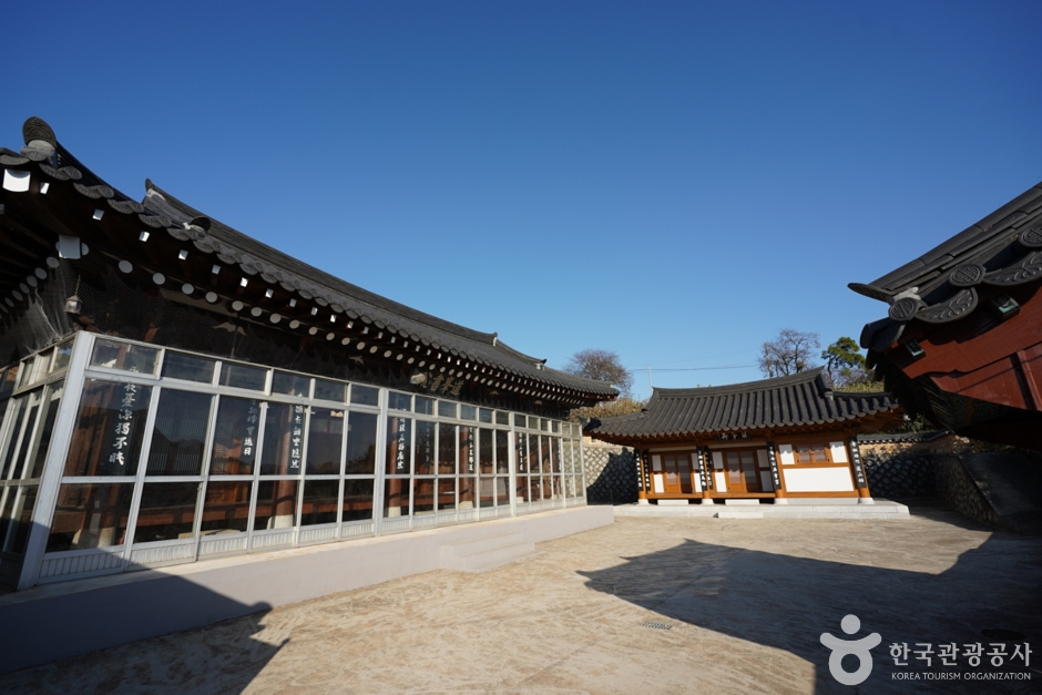 도봉서원(창원) 여행 추천 - 메고지고 도봉서원(창원) 여행 추천 - 메고지고