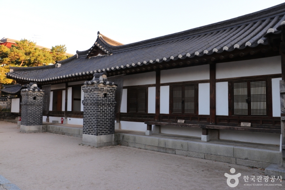관훈동 민씨 가옥 (구 부마도위박영효가옥) 여행 추천 - 메고지고 관훈동 민씨 가옥 (구 부마도위박영효가옥) 여행 추천 - 메고지고