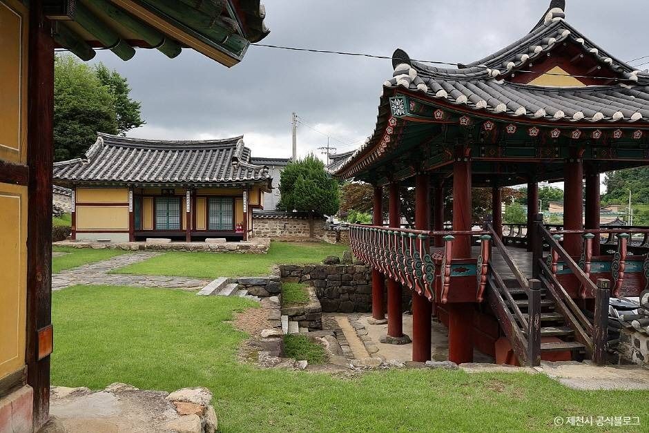 제천향교 여행 추천 - 메고지고