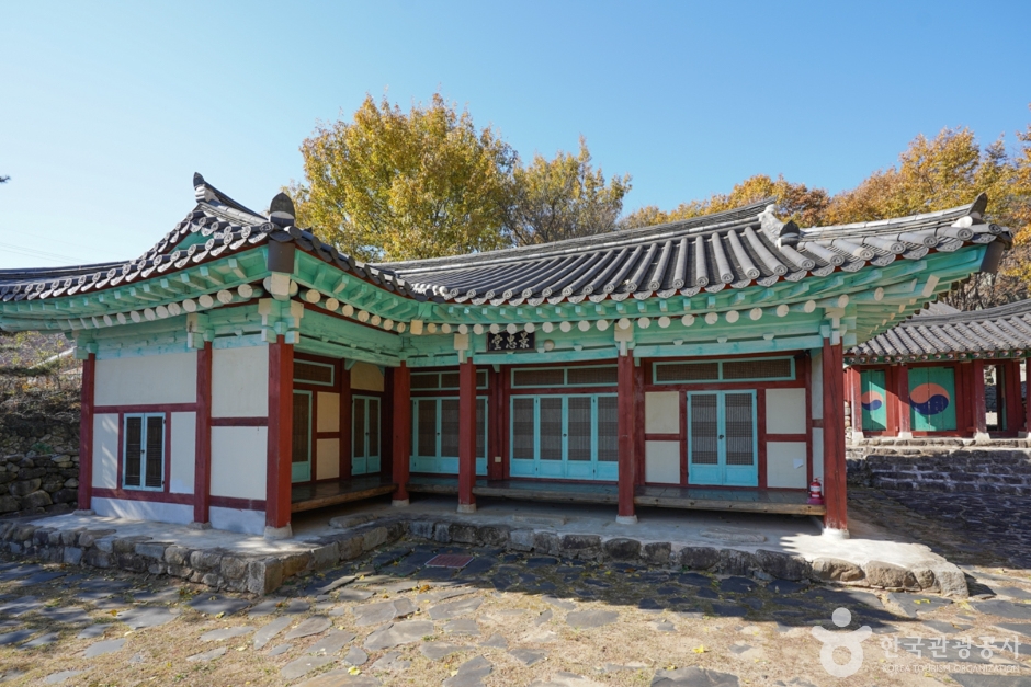 경충사(정기룡장군유허지) 여행 추천 - 메고지고 경충사(정기룡장군유허지) 여행 추천 - 메고지고