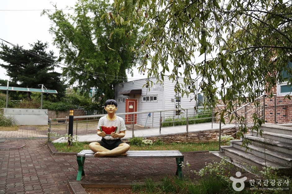 웃다리문화촌 여행 추천 - 메고지고