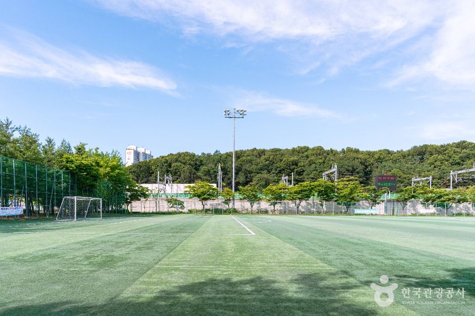 충장근린체육공원 여행 추천 - 메고지고 충장근린체육공원 여행 추천 - 메고지고