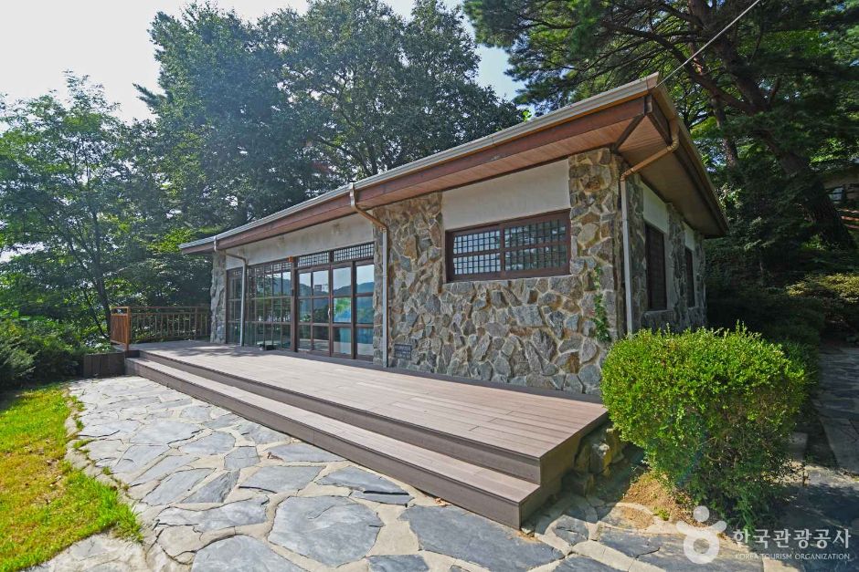 화진포역사안보전시관 여행 추천 - 메고지고 화진포역사안보전시관 여행 추천 - 메고지고