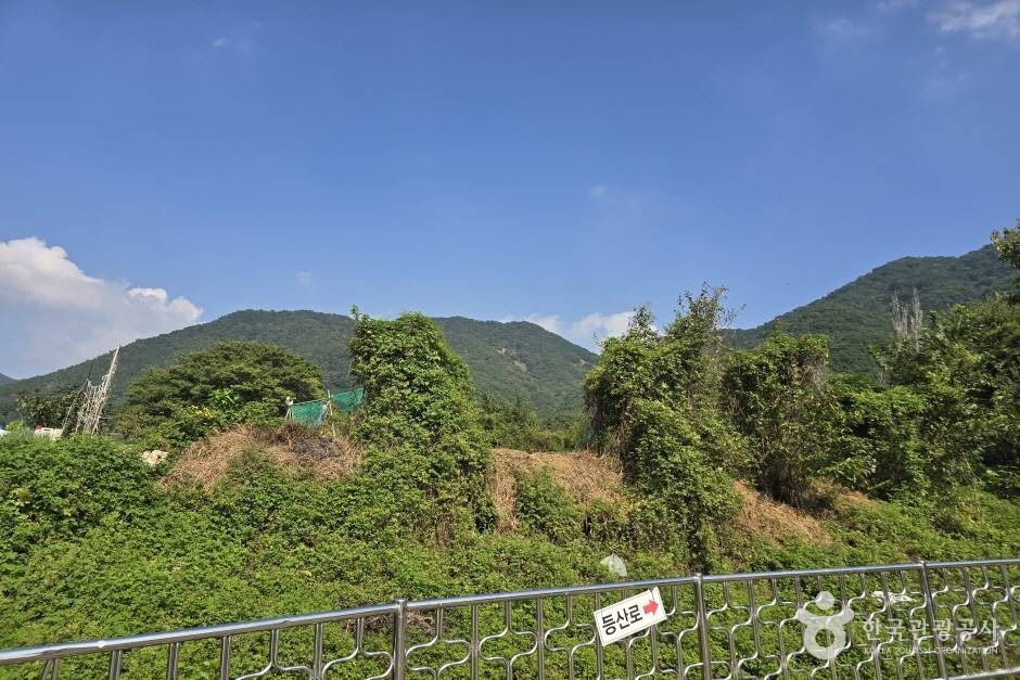 창원 진례산성 여행 추천 - 메고지고 창원 진례산성 여행 추천 - 메고지고