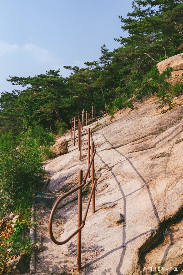 북한산 족두리봉 여행 추천 - 메고지고 북한산 족두리봉 여행 추천 - 메고지고