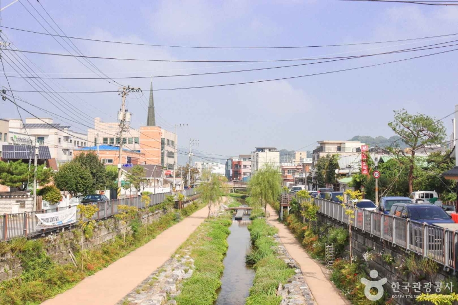 제민천 여행 추천 - 메고지고 제민천 여행 추천 - 메고지고