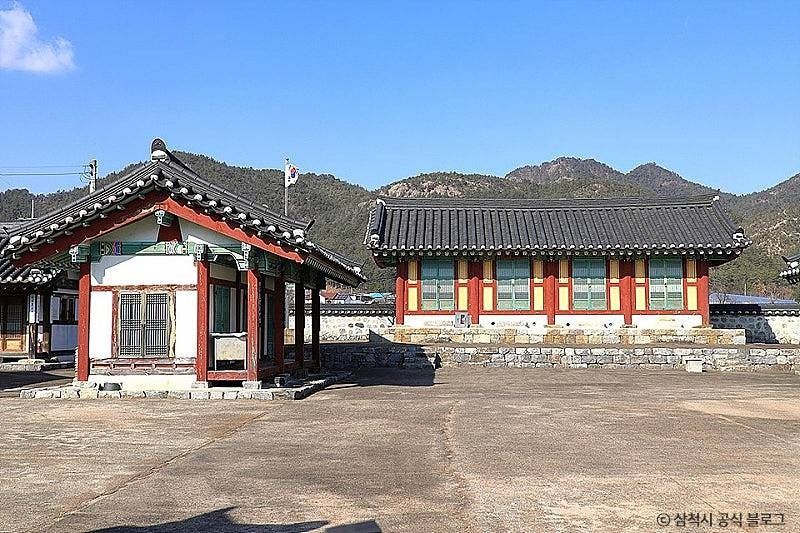 산양서원 여행 추천 - 메고지고 산양서원 여행 추천 - 메고지고