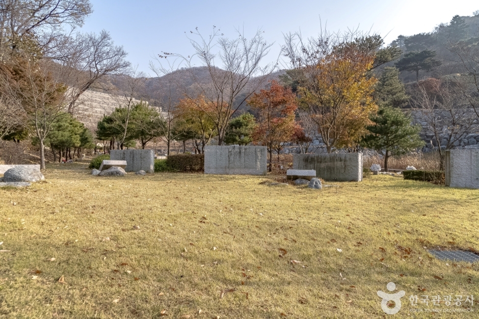 박목월 시의 정원 여행 추천 - 메고지고 박목월 시의 정원 여행 추천 - 메고지고