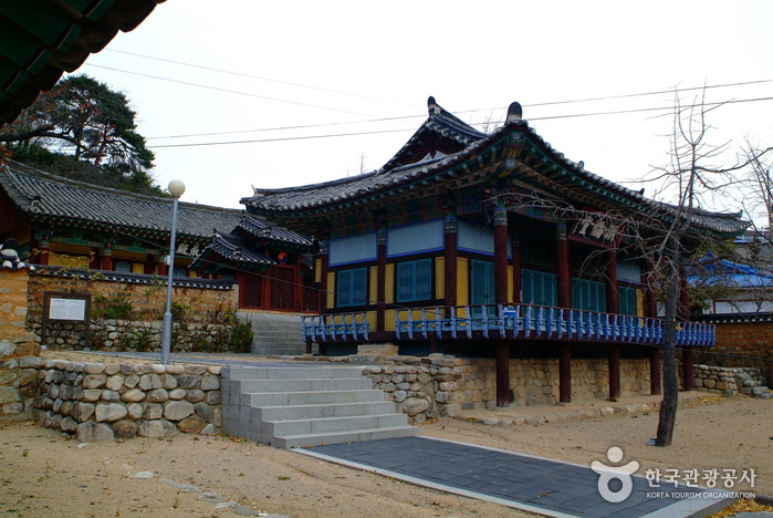 울진향교 여행 추천 - 메고지고 울진향교 여행 추천 - 메고지고