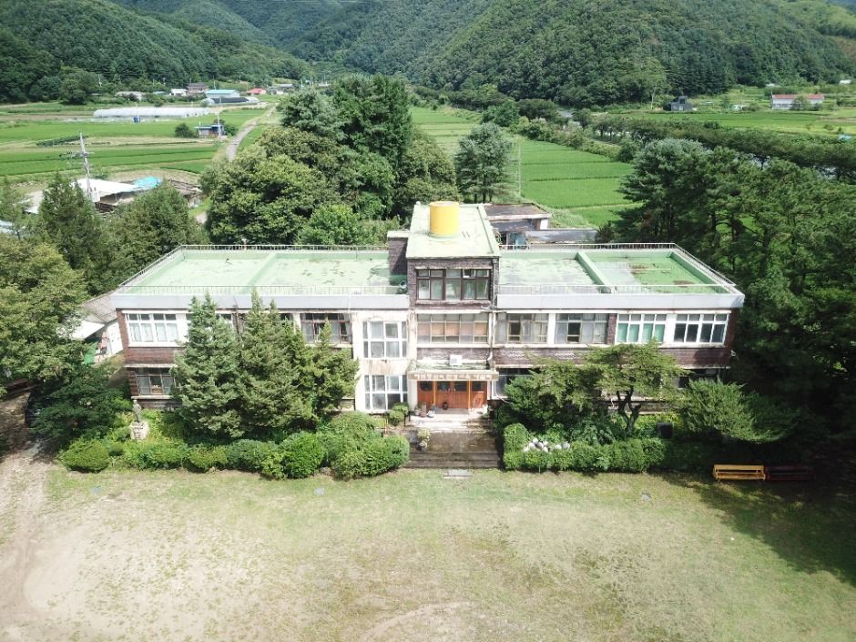 현대도예문화원 여행 추천 - 메고지고