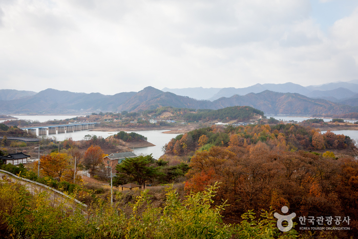 용담호 여행 추천 - 메고지고 용담호 여행 추천 - 메고지고