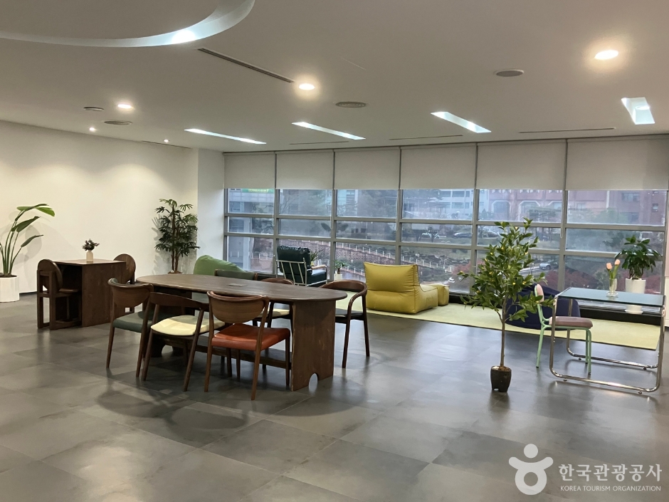 경기대학교소성박물관 여행 추천 - 메고지고