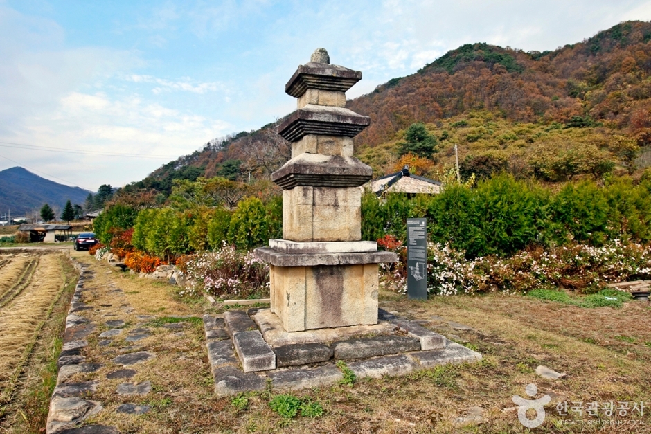 충주 추평리 삼층석탑 여행 추천 - 메고지고 충주 추평리 삼층석탑 여행 추천 - 메고지고