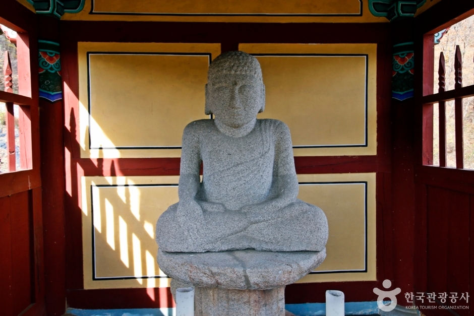 충주 문주리 석조여래좌상 여행 추천 - 메고지고 충주 문주리 석조여래좌상 여행 추천 - 메고지고