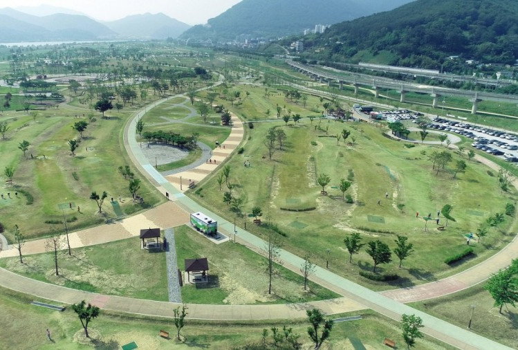 황산문화체육공원 여행 추천 - 메고지고 황산문화체육공원 여행 추천 - 메고지고