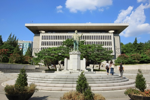 건국대학교 상허기념도서관 여행 추천 - 메고지고