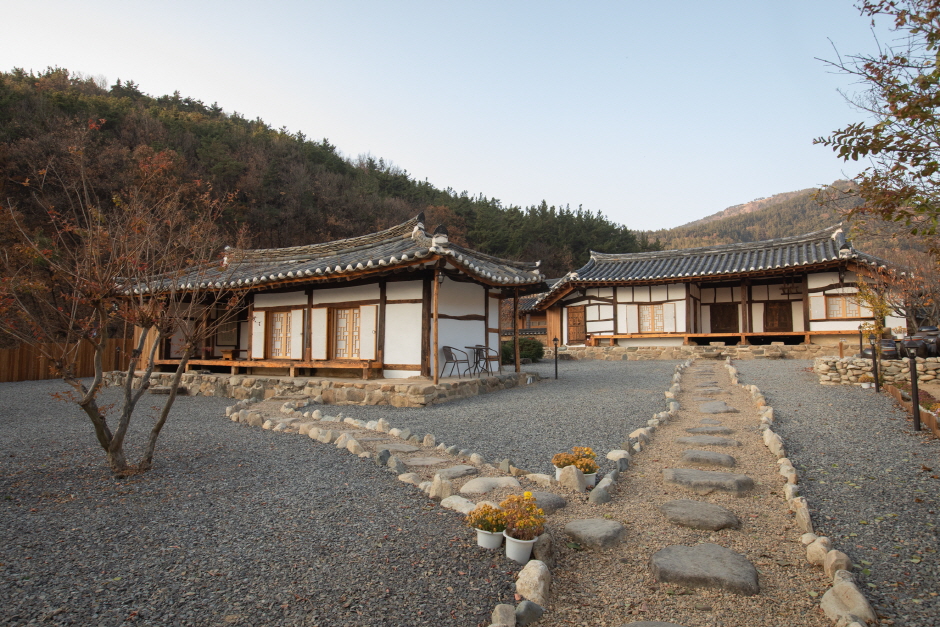 경극고택 여행 추천 - 메고지고