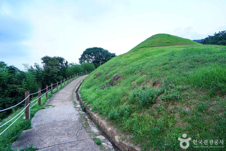 양산 북정리 고분군 여행 추천 - 메고지고 양산 북정리 고분군 여행 추천 - 메고지고