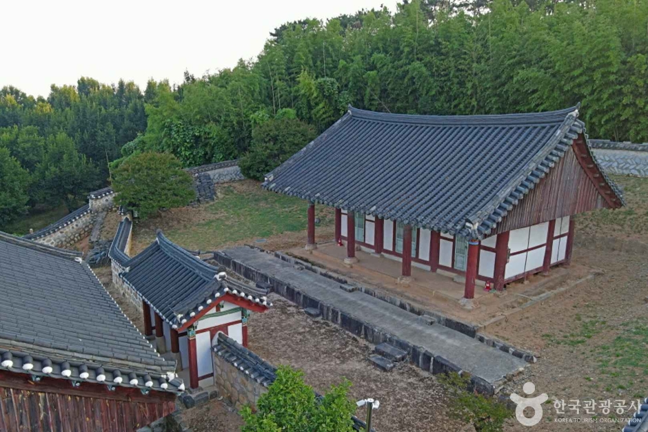 은진향교 대성전 여행 추천 - 메고지고 은진향교 대성전 여행 추천 - 메고지고