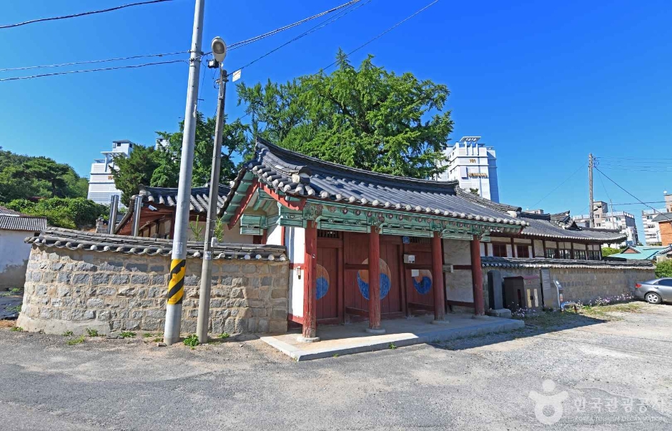 서산향교 여행 추천 - 메고지고 서산향교 여행 추천 - 메고지고