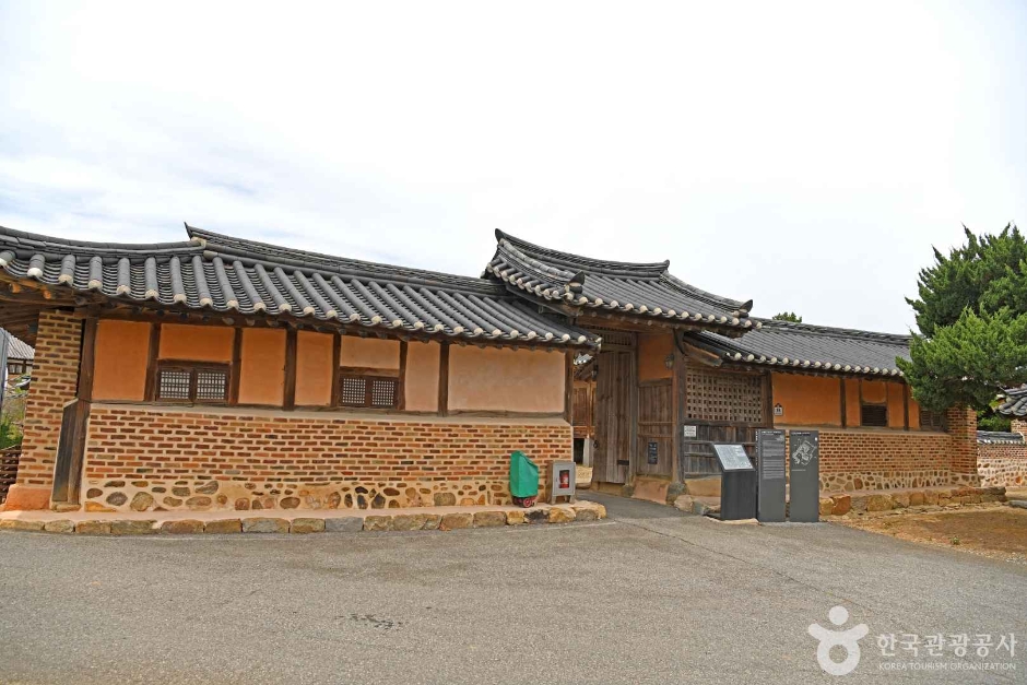 아산 윤보선 대통령 생가 여행 추천 - 메고지고 아산 윤보선 대통령 생가 여행 추천 - 메고지고