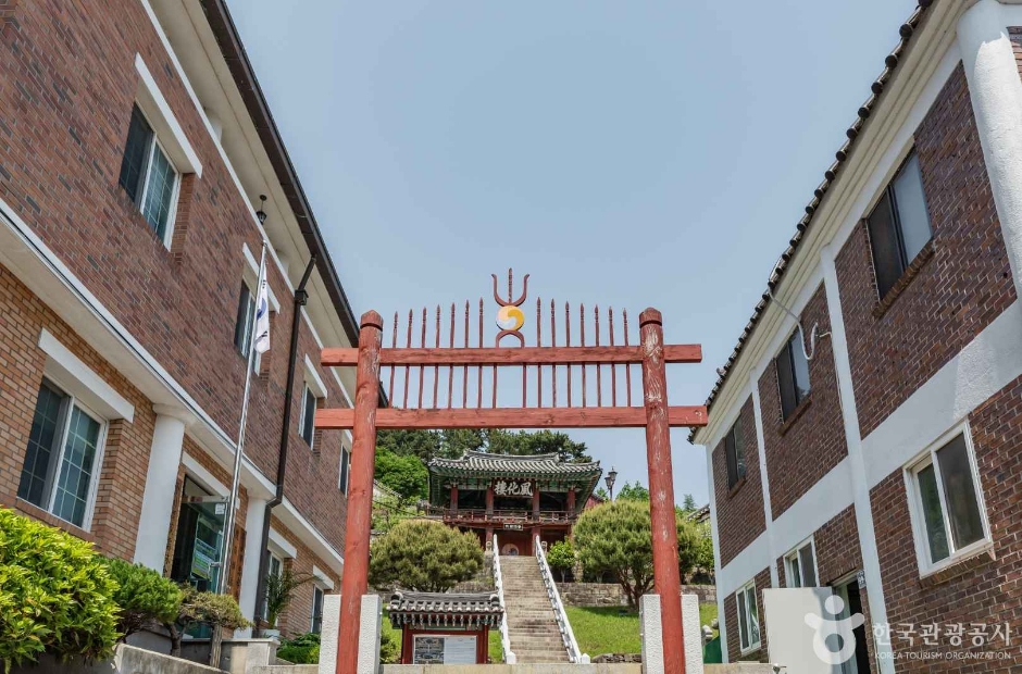 진주향교 여행 추천 - 메고지고