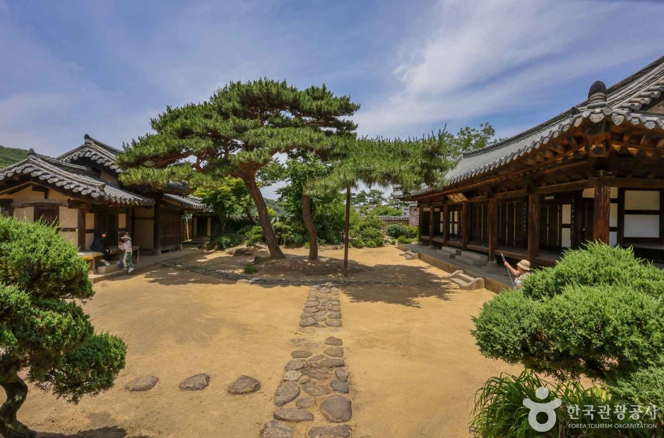 수봉정사 여행 추천 - 메고지고 수봉정사 여행 추천 - 메고지고