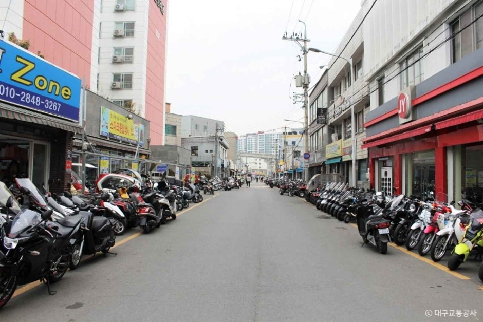 대구 오토바이골목 여행 추천 - 메고지고 대구 오토바이골목 여행 추천 - 메고지고