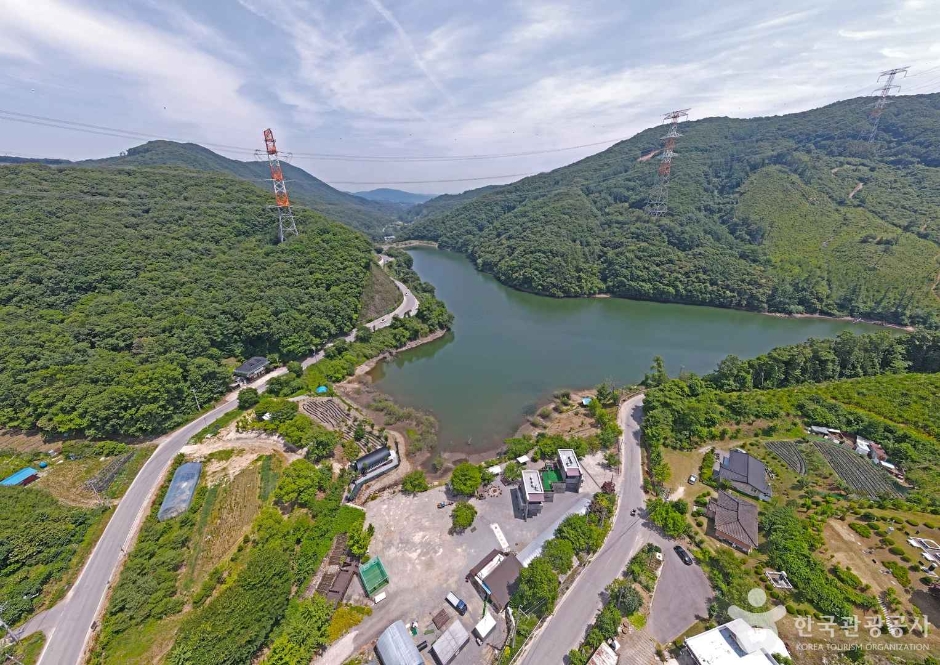 연곡저수지 여행 추천 - 메고지고