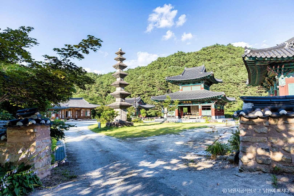 용담사(남원) 여행 추천 - 메고지고 용담사(남원) 여행 추천 - 메고지고