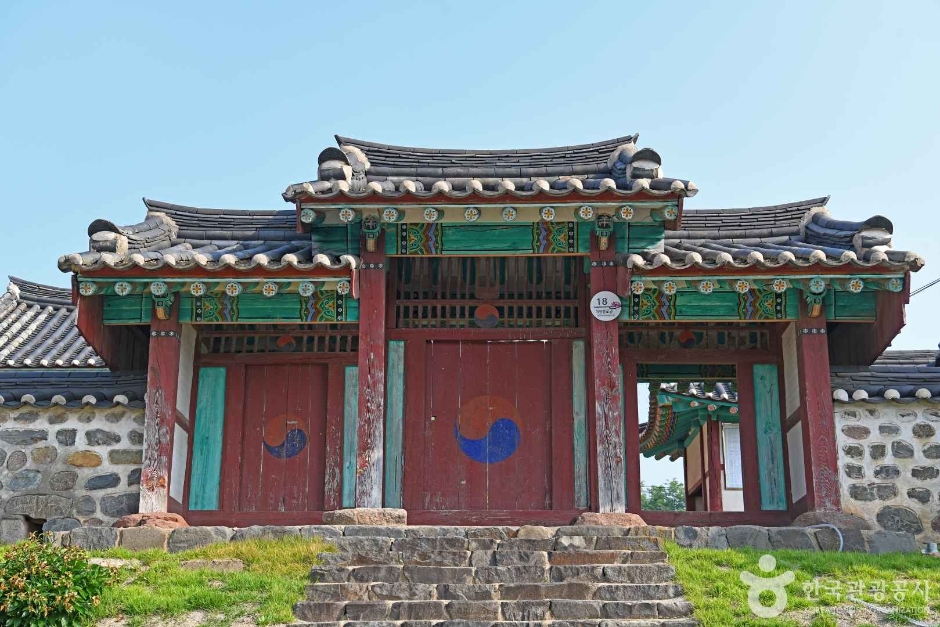 석성향교 여행 추천 - 메고지고 석성향교 여행 추천 - 메고지고