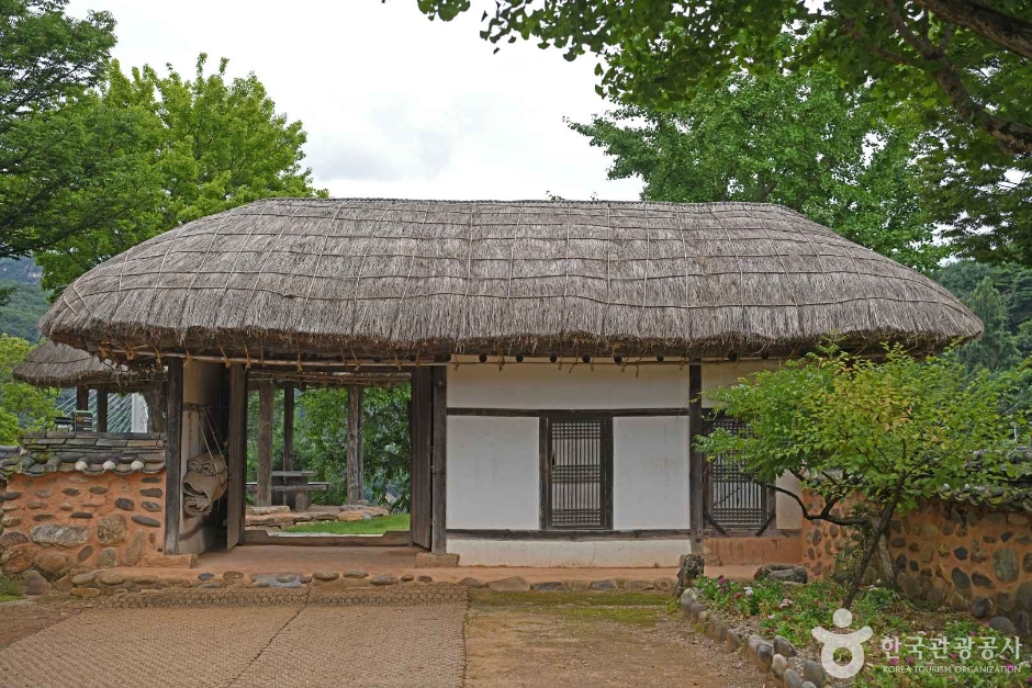 청풍 황석리 고가 여행 추천 - 메고지고 청풍 황석리 고가 여행 추천 - 메고지고