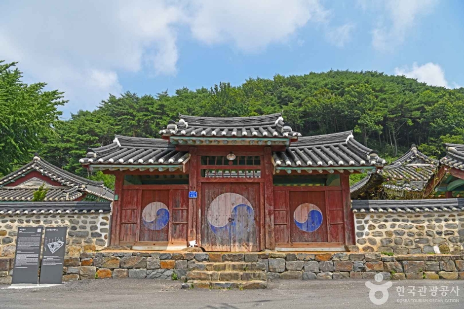 보령향교 여행 추천 - 메고지고 보령향교 여행 추천 - 메고지고