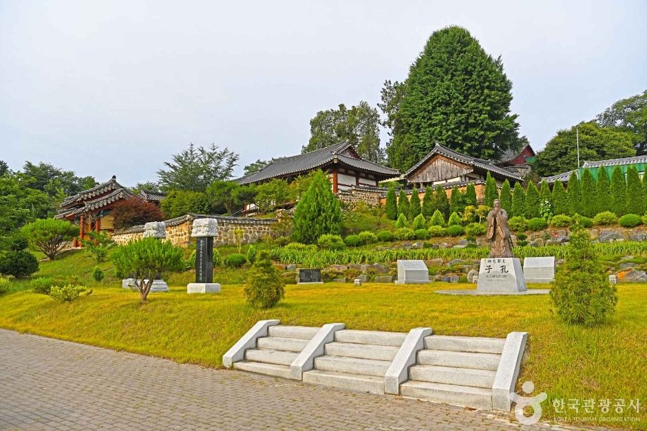 황간향교 여행 추천 - 메고지고 황간향교 여행 추천 - 메고지고