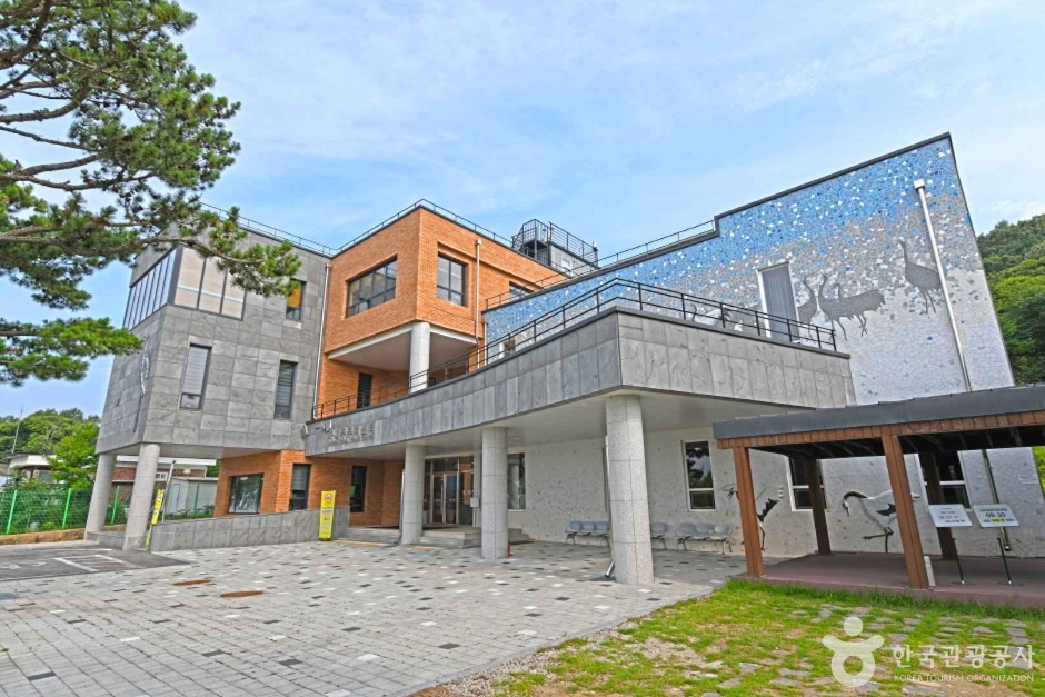 DMZ 두루미 평화타운(구 철새마을) 여행 추천 - 메고지고