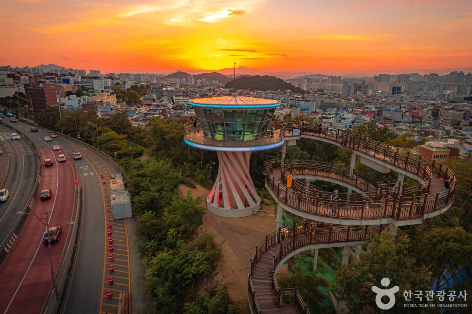 앞산 해넘이전망대 여행 추천 - 메고지고 앞산 해넘이전망대 여행 추천 - 메고지고