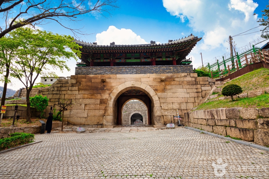 창의문(자하문) 여행 추천 - 메고지고