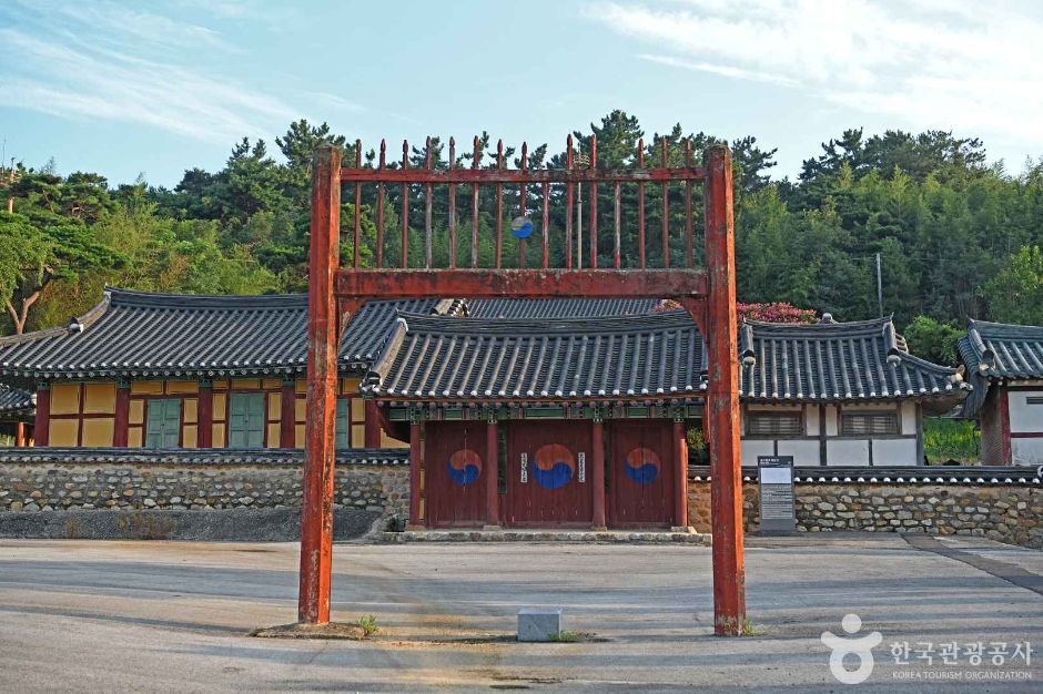 흥덕향교 여행 추천 - 메고지고 흥덕향교 여행 추천 - 메고지고