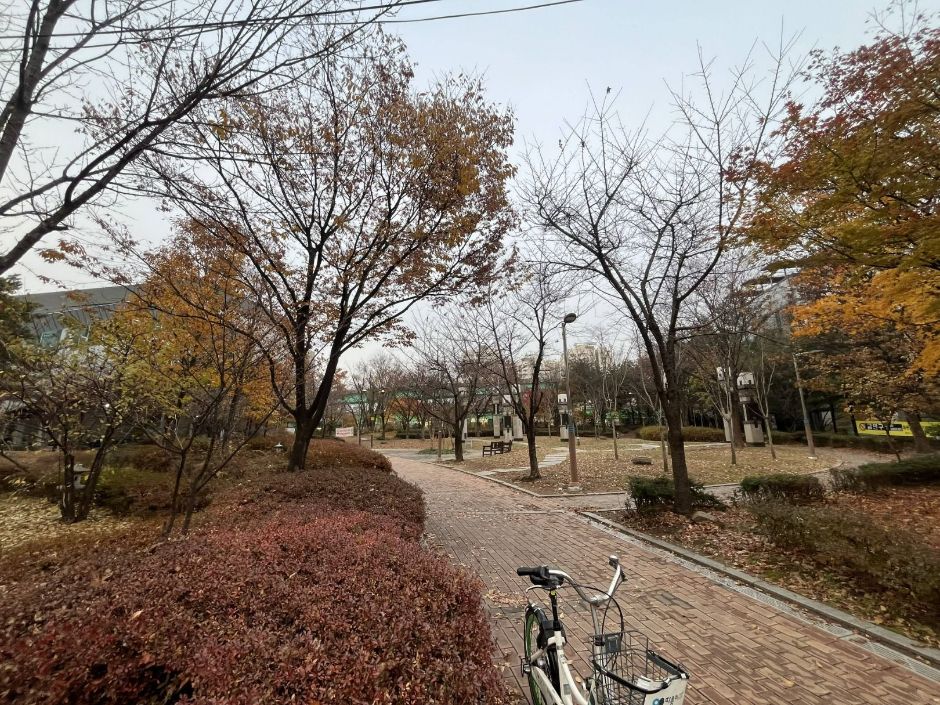 신도림테크노근린공원 여행 추천 - 메고지고
