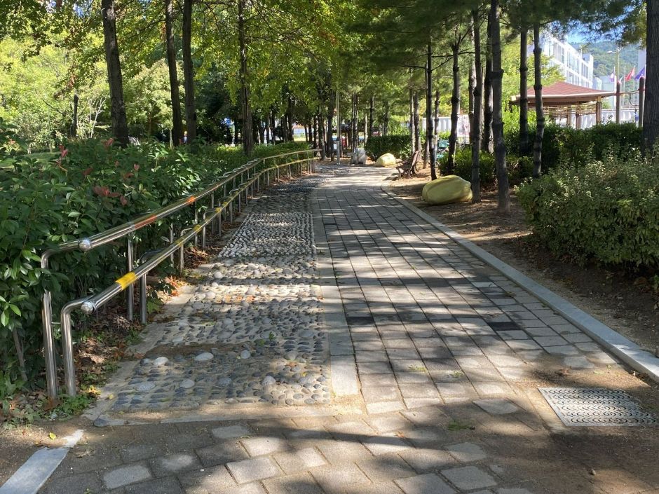 양덕삼각지공원 여행 추천 - 메고지고 양덕삼각지공원 여행 추천 - 메고지고