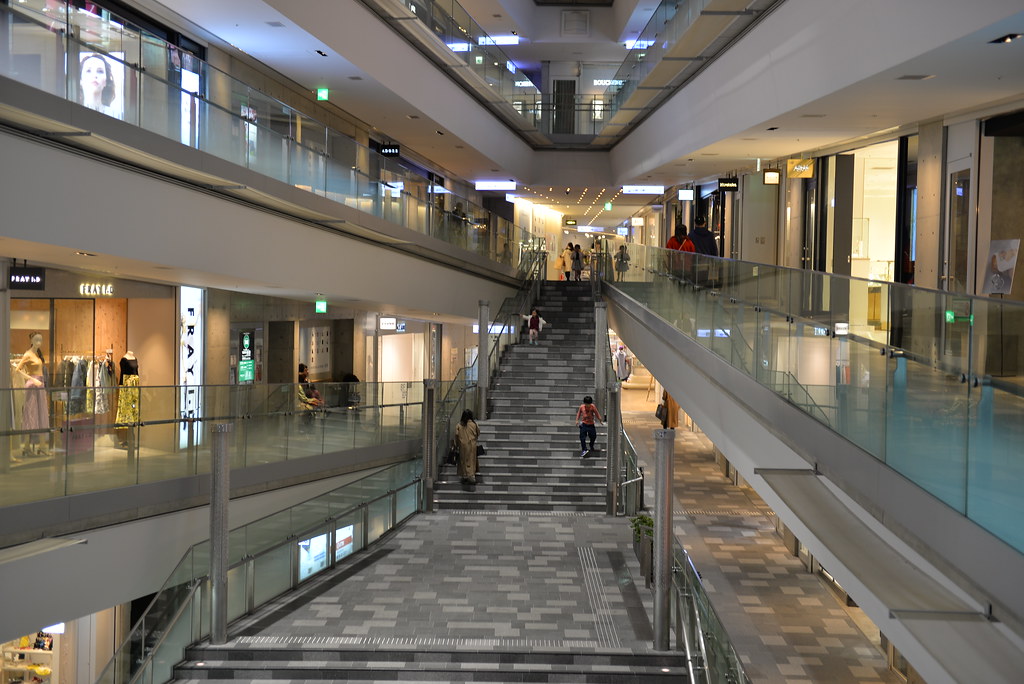 두바이 힐스 몰 (Dubai Hills Mall) 여행 추천 - 로드트립