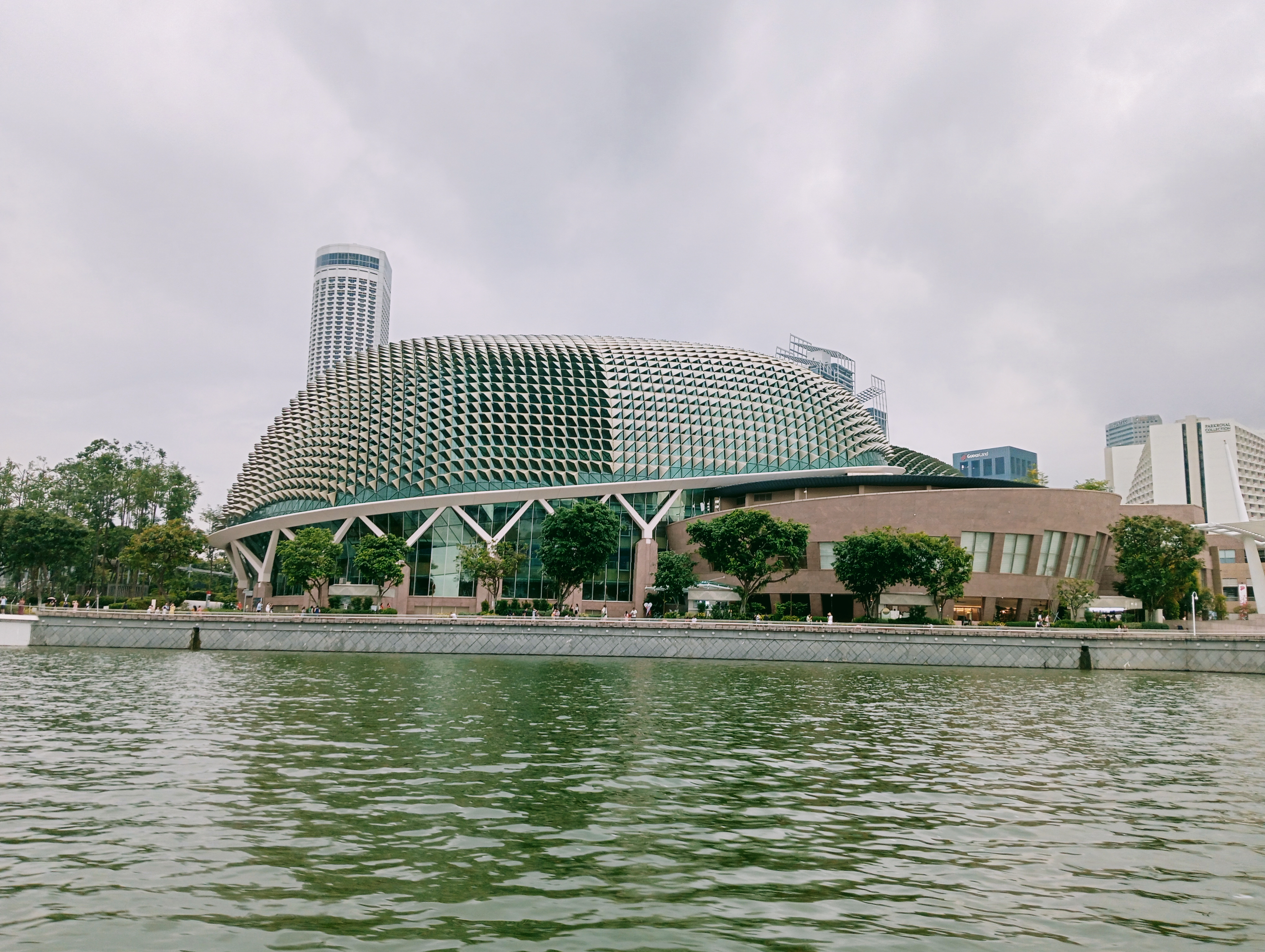 에스플러네이드 극장 (Esplanade Theatre) 여행 추천 - 로드트립