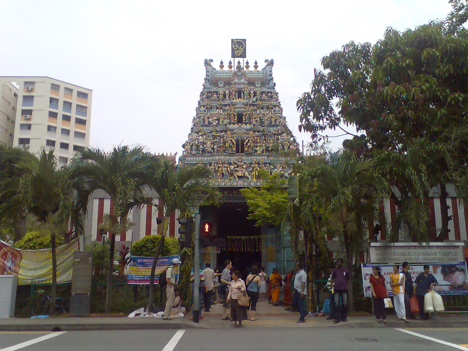 스리 비라마칼리암만 사원 (Sri Veeramakaliamman Temple: Hindu Temple in Singapore) 여행 추천 - 로드트립