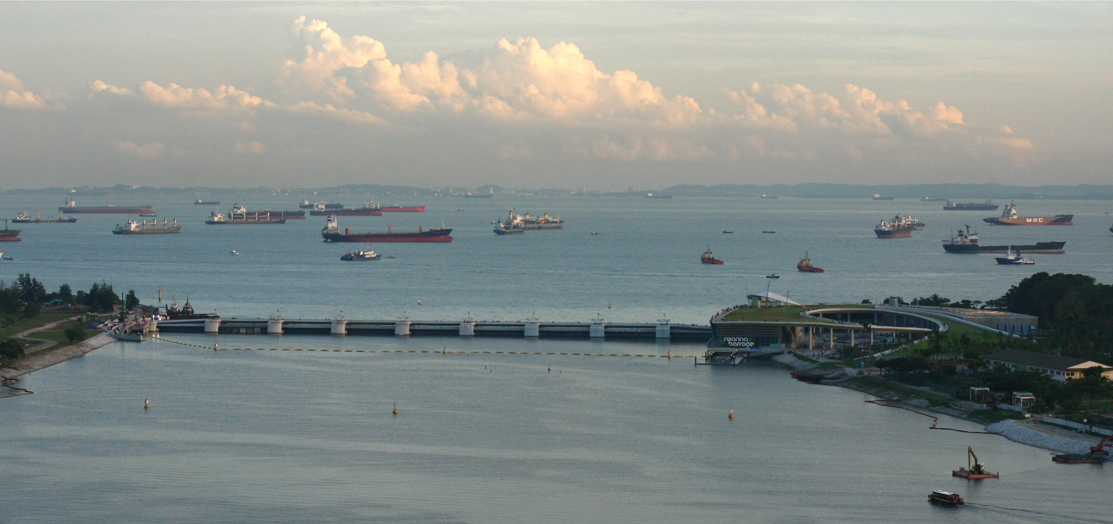 마리나 배라지 (Marina Barrage)